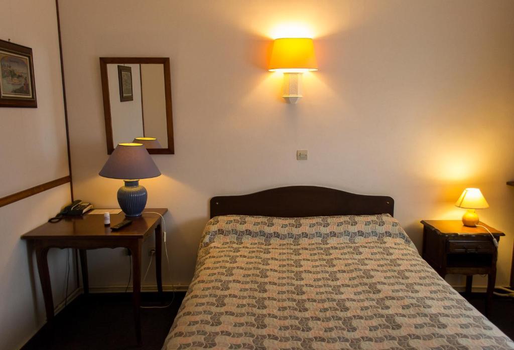 Hotel De Flandre Compiegne Room photo