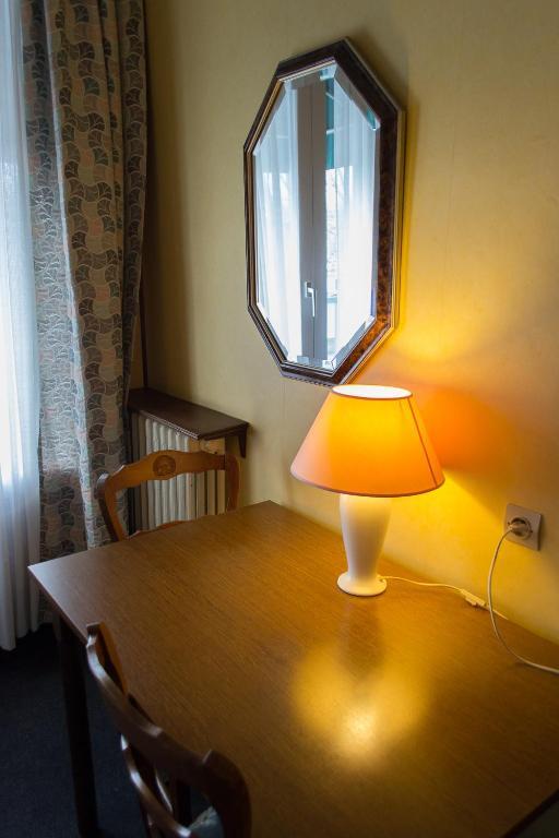 Hotel De Flandre Compiegne Room photo