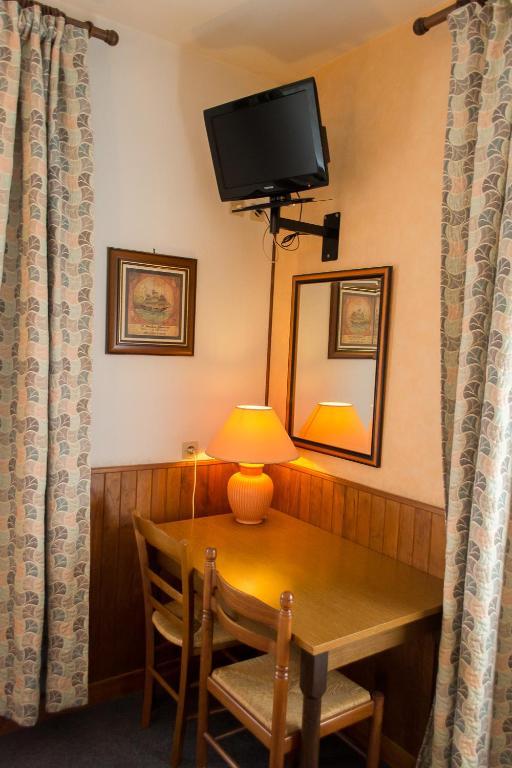 Hotel De Flandre Compiegne Room photo