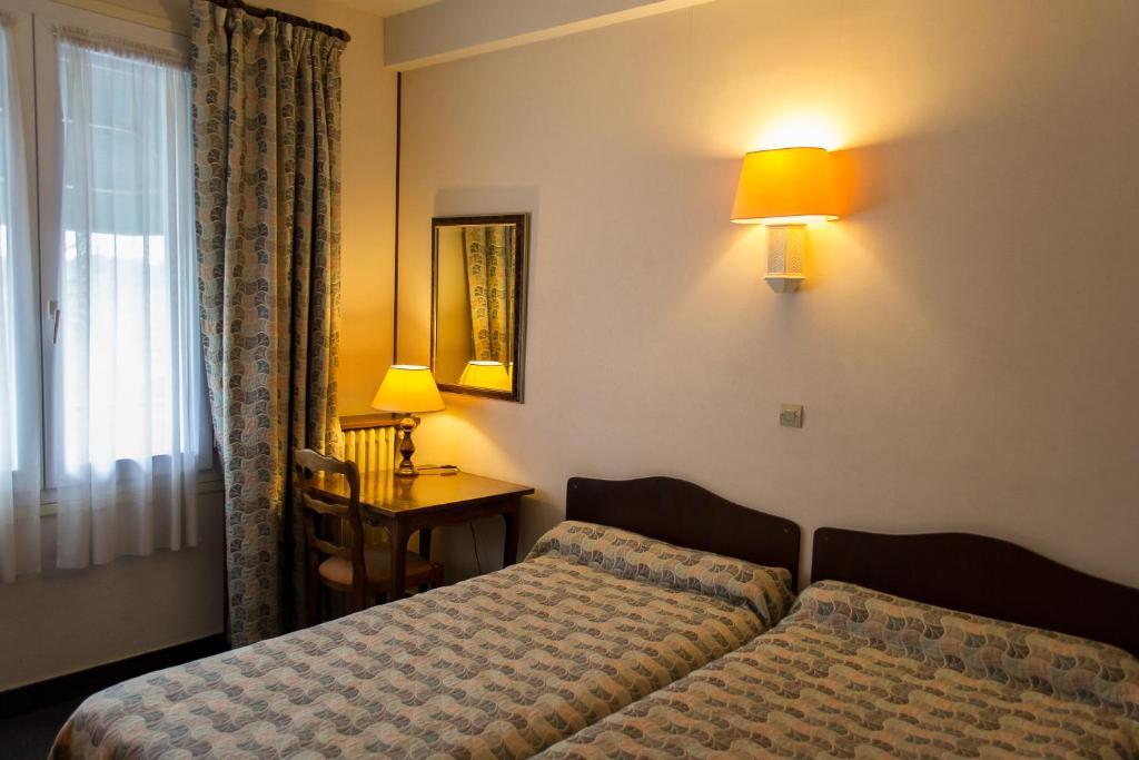 Hotel De Flandre Compiegne Room photo